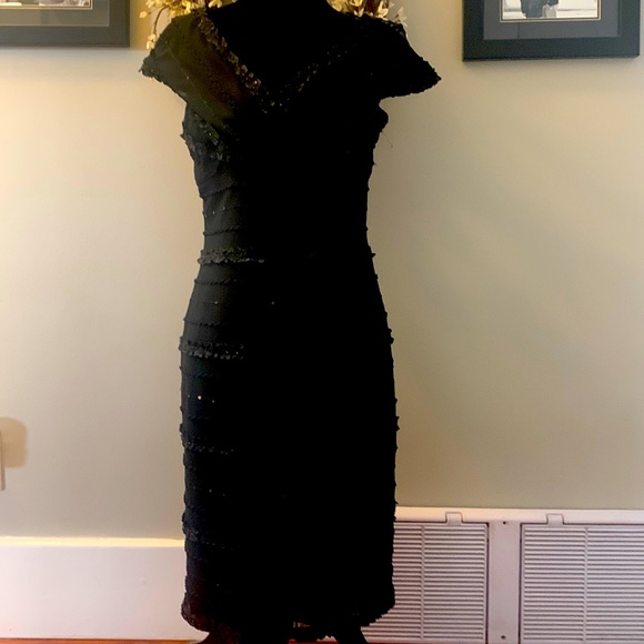 Perfect LBD with some sparkle! - Picture 1 of 6